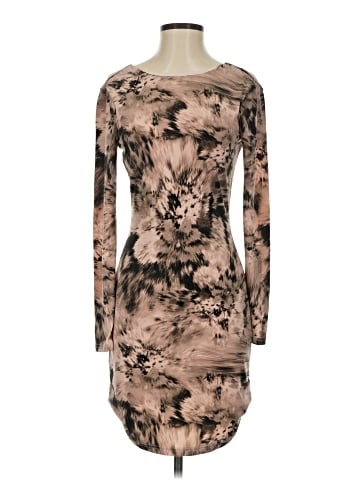 Jennifer Lopez Casual Dress (view 1)