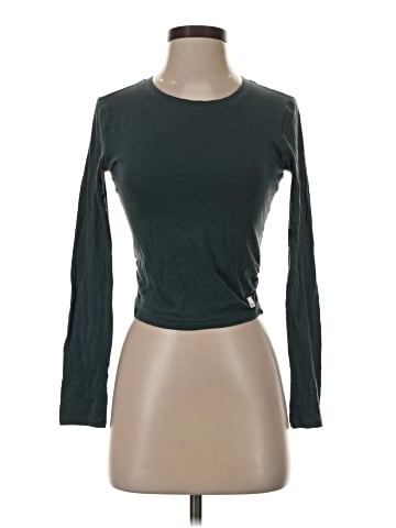 Vuori Long Sleeve T-Shirt (view 1)