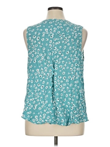 Market and Spruce Sleeveless Blouse (view 2)