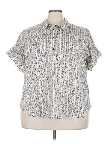 Lane Bryant Short Sleeve Button-Down Shirt (view 1)
