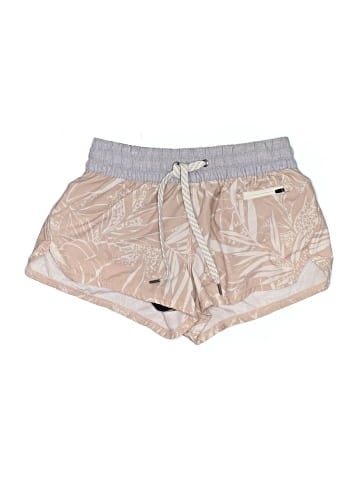 Vuori Shorts (view 1)