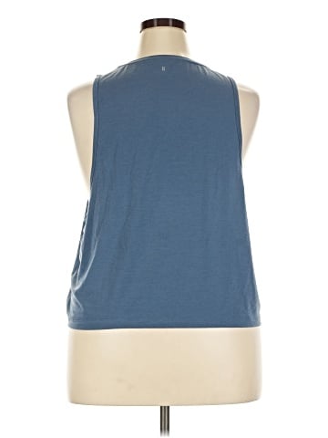 NOBULL Sleeveless T-Shirt (view 2)