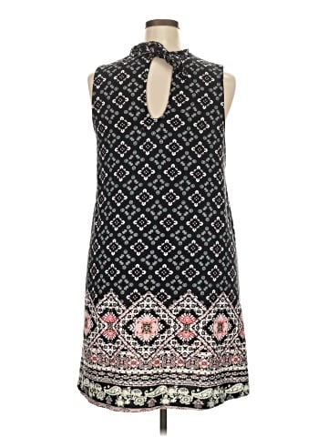 No Boundaries Casual Dress (view 2)