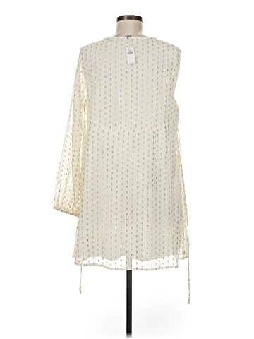 Old Navy Casual Dress (view 2)