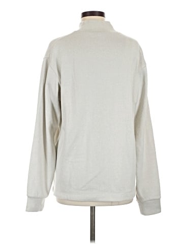 Uniqlo Turtleneck Sweater (view 2)