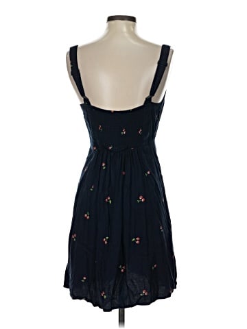 Old Navy Casual Dress (view 2)
