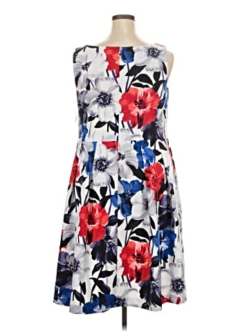 Carmen Marc Valvo Casual Dress (view 2)