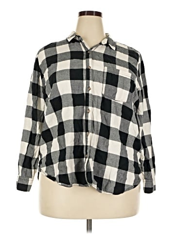 Universal Thread Long Sleeve Button-Down Shirt (view 1)