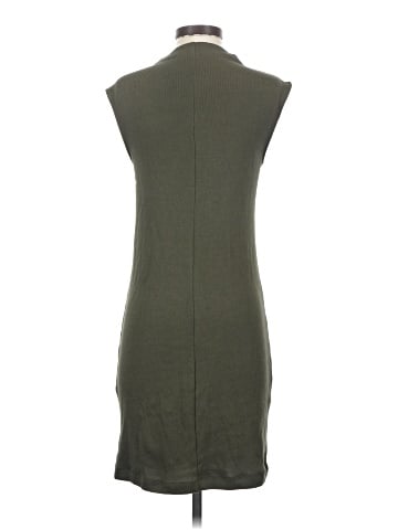 Old Navy Casual Dress (view 2)