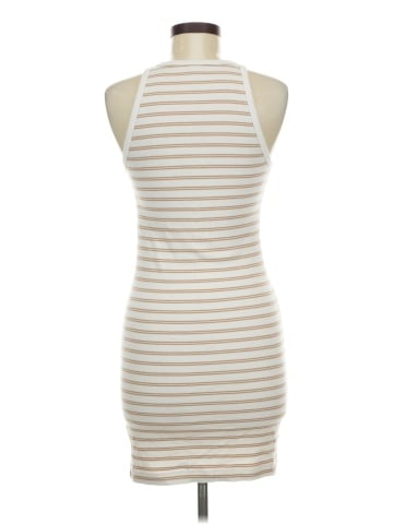 Old Navy Casual Dress (view 2)