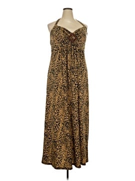 The Pyramid Collection Casual Dress (view 1)