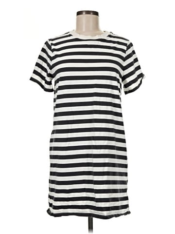 Old Navy Casual Dress (view 1)