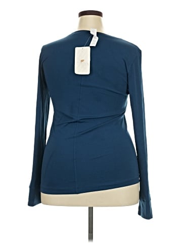 Fabletics Long Sleeve T-Shirt (view 2)