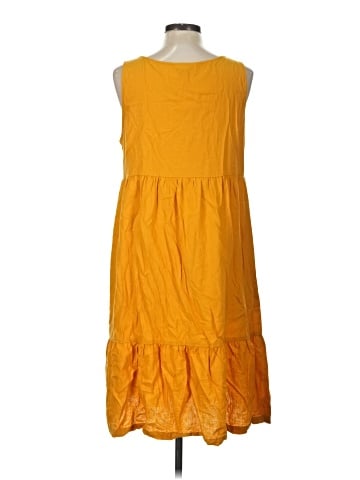 Croft & Barrow Casual Dress (view 2)