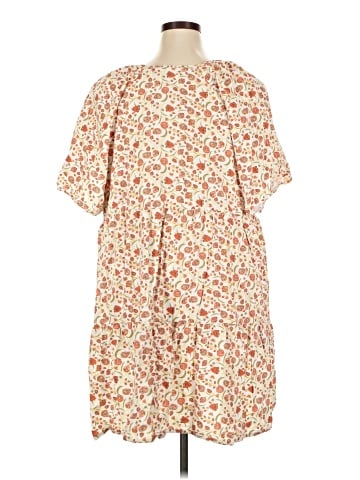 Old Navy Casual Dress (view 2)
