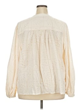 Universal Thread 3/4 Sleeve Blouse (view 2)