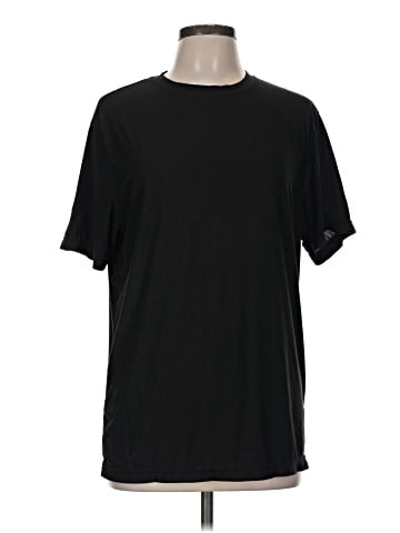 Vuori Active T-Shirt (view 1)