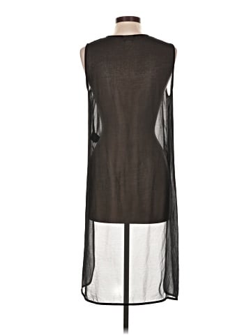H&M Sleeveless Blouse (view 2)