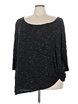 Torrid 3/4 Sleeve T-Shirt (view 1)
