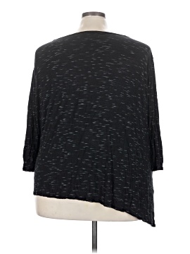 Torrid 3/4 Sleeve T-Shirt (view 2)