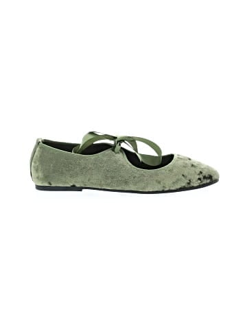 Intentionally ______ Flats (view 1)
