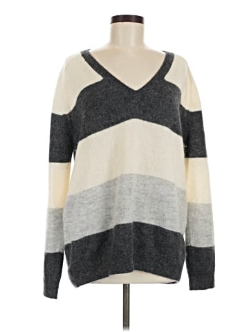 Vince. Pullover Sweater (view 1)