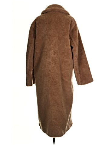 Aritzia Coat (view 2)