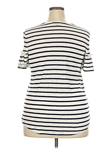 Chelsea28 Short Sleeve Top (view 2)
