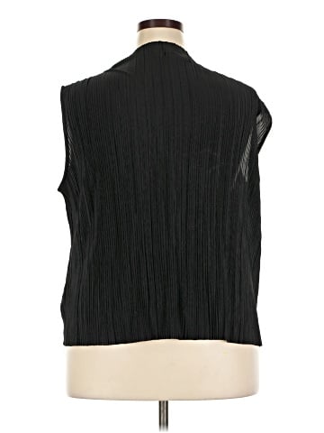 Sanctuary Sleeveless T-Shirt (view 2)