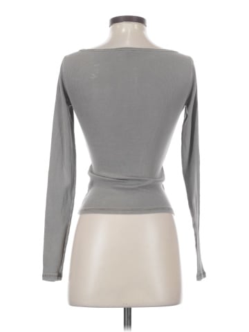 Aritzia Long Sleeve T-Shirt (view 2)