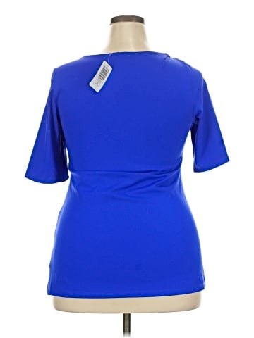 Torrid Short Sleeve T-Shirt (view 2)