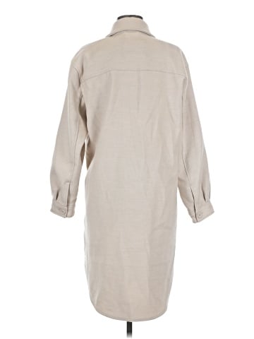 Abercrombie & Fitch Trenchcoat (view 2)
