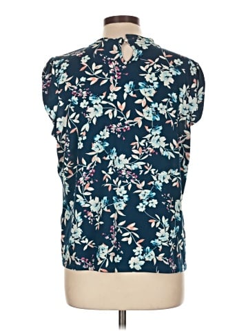 Elle Sleeveless Blouse (view 2)