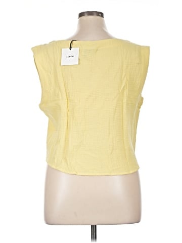 LE BOP Sleeveless Blouse (view 2)