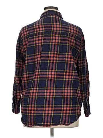 Old Navy Long Sleeve Button-Down Shirt (view 2)
