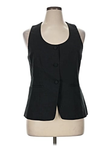 Madewell Scoopneck Cutaway Vest in Drapey Twill (view 1)