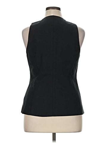 Madewell Scoopneck Cutaway Vest in Drapey Twill (view 2)