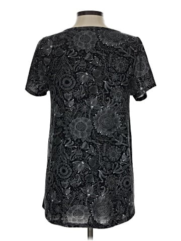 Lularoe Short Sleeve T-Shirt (view 2)