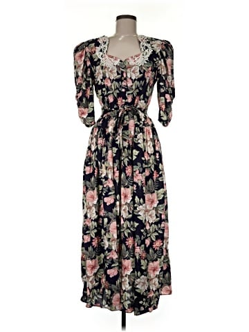 Expo Casual Dress (view 1)
