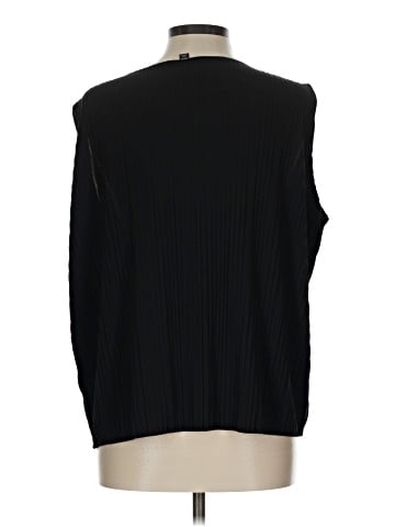 Uniqlo Sleeveless Blouse (view 2)