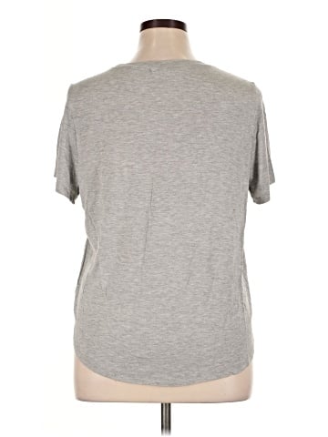 Maurices Short Sleeve T-Shirt (view 2)
