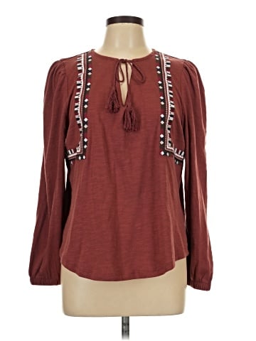 Maurices Long Sleeve T-Shirt (view 1)