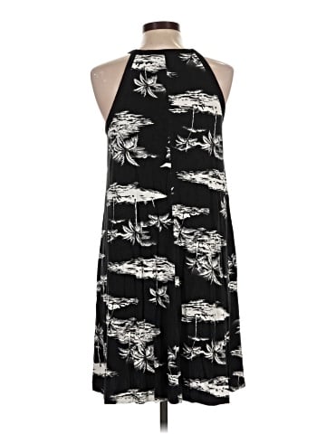 Old Navy Casual Dress (view 2)