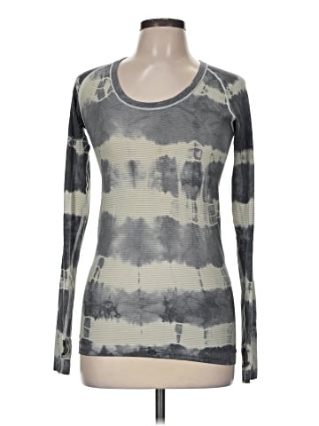 Lululemon Athletica Long Sleeve T-Shirt (view 1)
