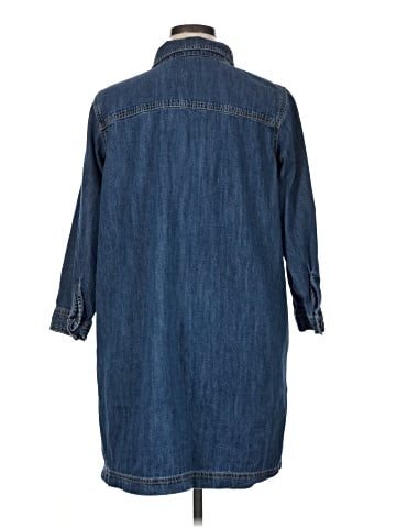 Old Navy Casual Dress (view 2)