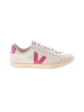 VEJA Sneakers (view 1)