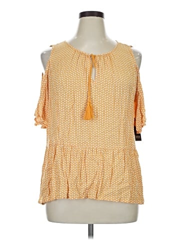 a.n.a. A New Approach Sleeveless Blouse (view 1)