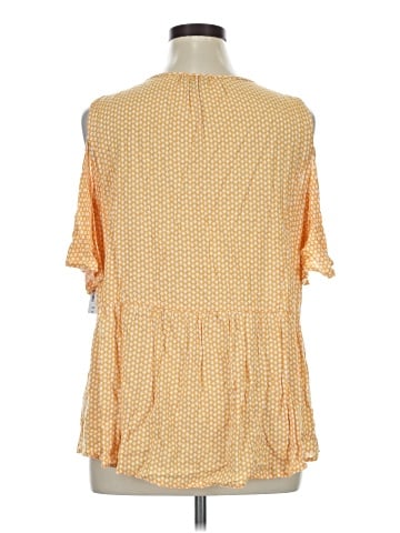 a.n.a. A New Approach Sleeveless Blouse (view 2)