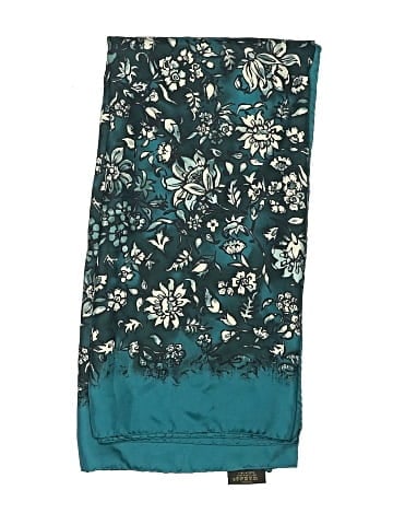 Louis Vuitton scarf (view 2)