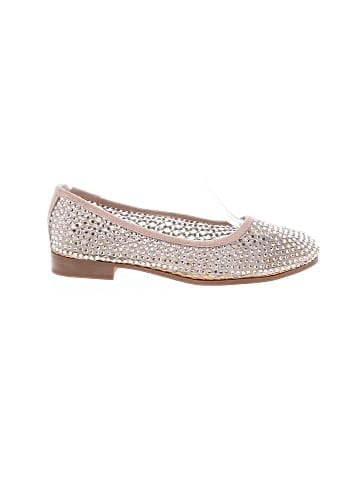 Unbranded Flats (view 1)